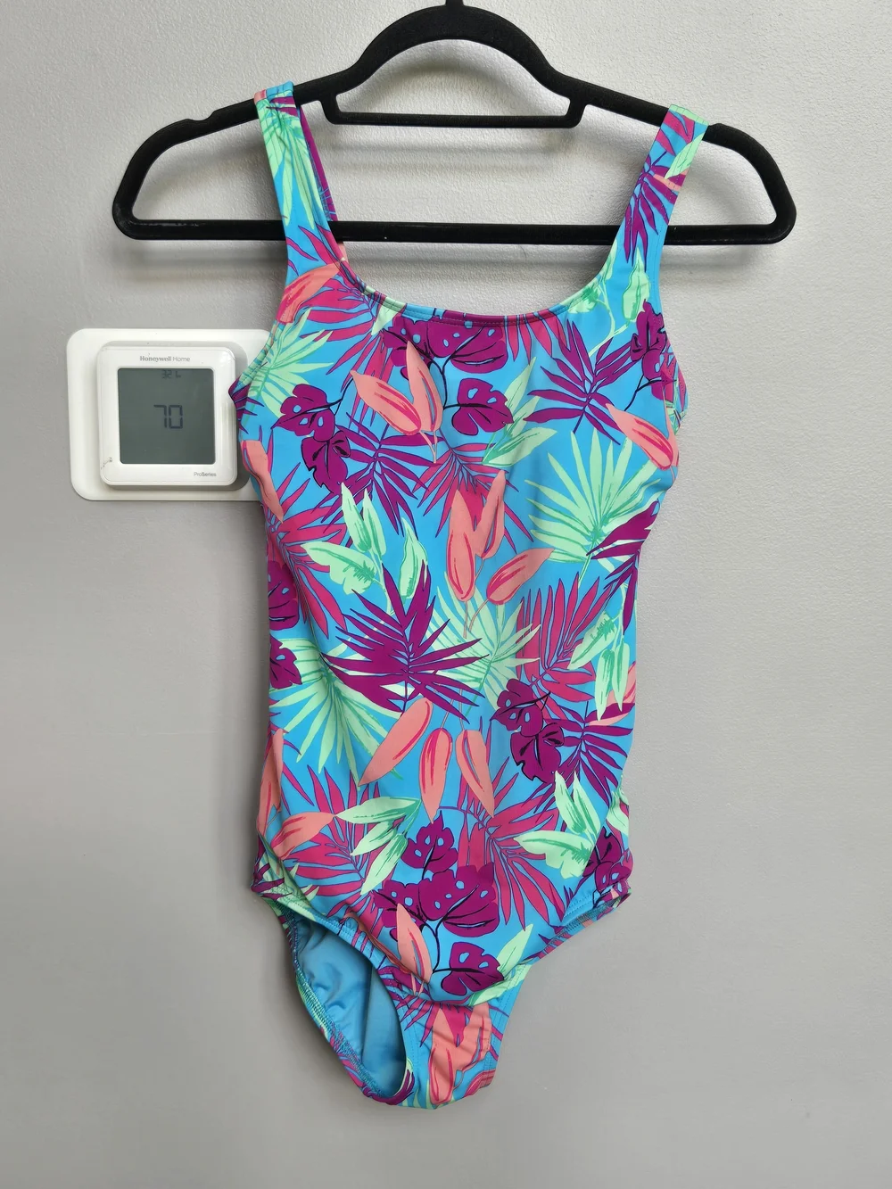 ​Lands' End Tropical Leaf One Piece Swimsuit Soft Cup Aqua Pink Size 6